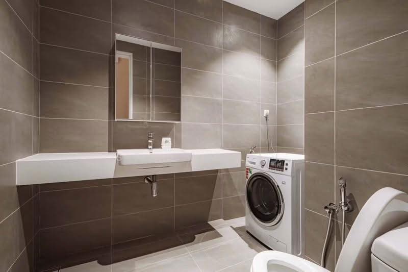 Kediaman Servis untuk Disewa di Quill Residence - Serene Lai - Bathroom - PropertyGuru.com.my