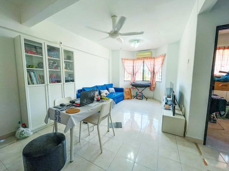 Apartment for Sale at Pangsapuri Carlina - SITI KHAIRIYAH JAAFAR - Living Room - PropertyGuru.com.my