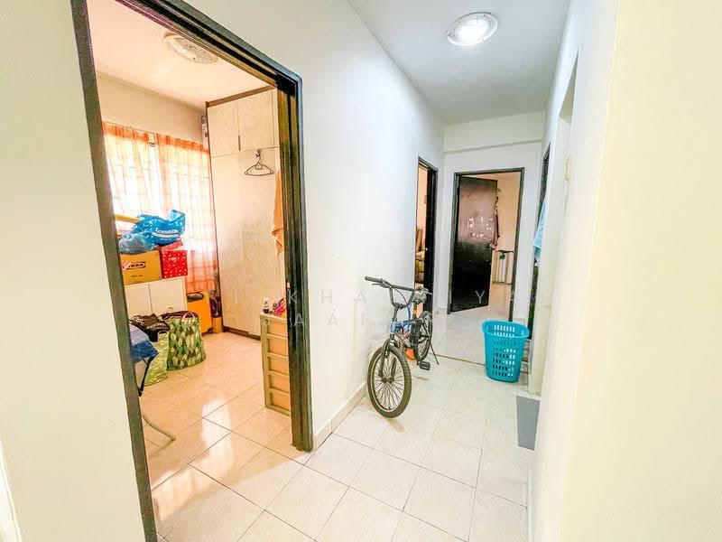 Apartment for Sale at Pangsapuri Carlina - SITI KHAIRIYAH JAAFAR - Corridor - PropertyGuru.com.my