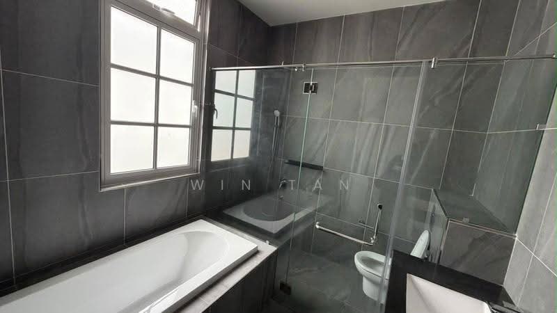 Rumah Berkembar untuk Dijual di Taman Ekoflora (Johor Bahru) - Win Tan - Bathroom - PropertyGuru.com.my