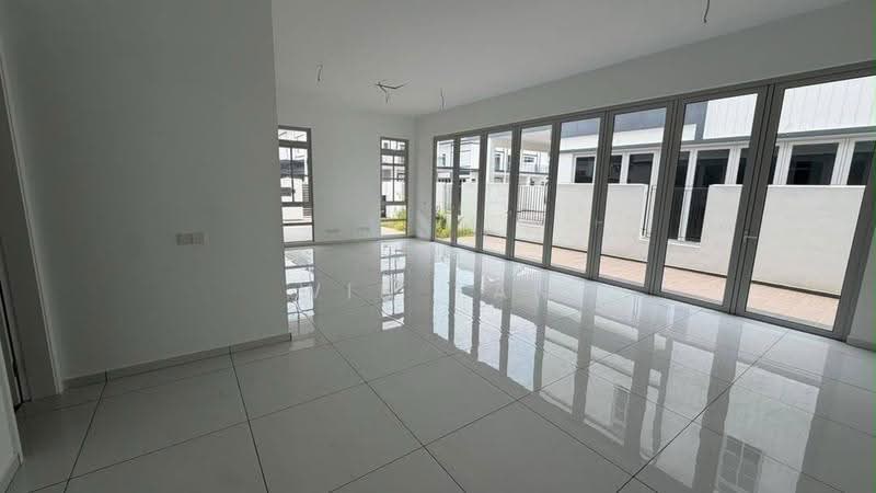 Rumah Berkembar untuk Dijual di Taman Ekoflora (Johor Bahru) - Win Tan - Living Room - PropertyGuru.com.my