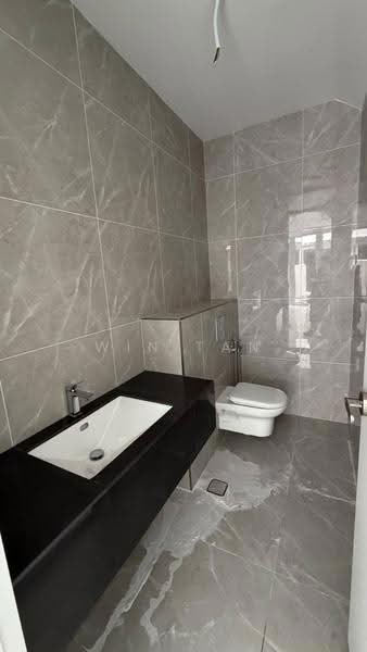 Rumah Berkembar untuk Dijual di Taman Ekoflora (Johor Bahru) - Win Tan - Bathroom - PropertyGuru.com.my