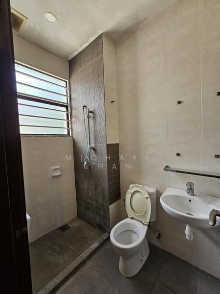 Rumah Teres untuk Dijual di Bandar Puteri Puchong (Puchong) - Michael Chan - Bathroom - PropertyGuru.com.my