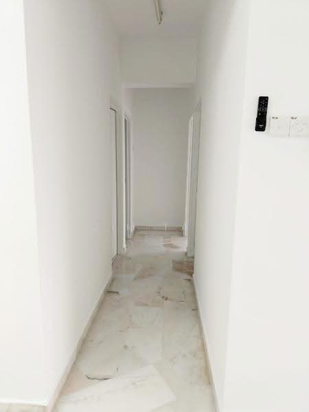 Kondominium untuk Dijual di Nusa Mewah Villa Condominium - Jim Tan - Corridor - PropertyGuru.com.my