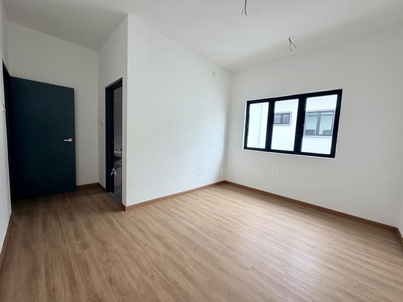 Rumah Kluster untuk Dijual di Taman Lapangan Jaya (Ipoh) - Alex Cheah - 2nd Room Ensuite - PropertyGuru.com.my