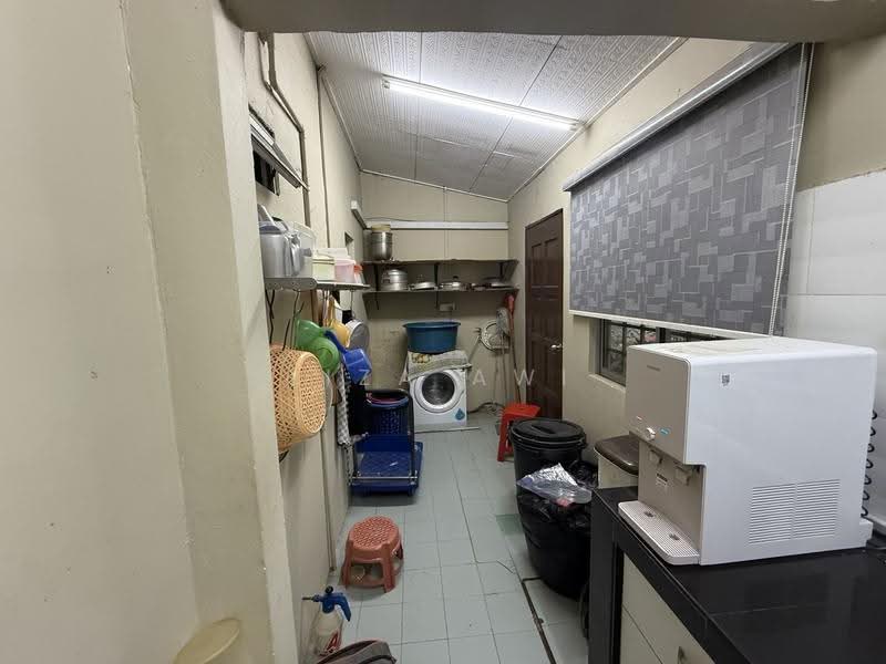 2-storey Terraced House for Sale in Seksyen 19 (Shah Alam) - Liza Awi - Kitchen - PropertyGuru.com.my