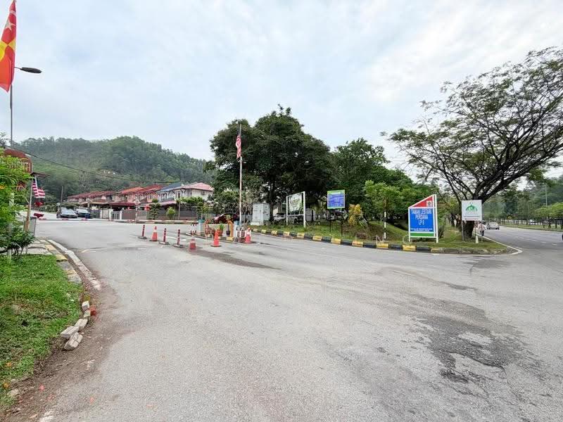 2-storey Terraced House for Sale in Bandar Putra Permai (Seri Kembangan) - Richard Ling - Exterior - PropertyGuru.com.my