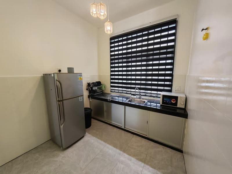 Rumah Bandar untuk Dijual di Taman Bukit Cheng (Cheng) - BL Bong - PropertyGuru.com.my