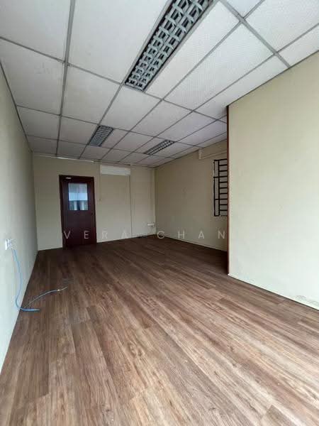Shop / Office for Rent in Taman Molek (Johor Bahru) - Vera Chang - Interior - PropertyGuru.com.my