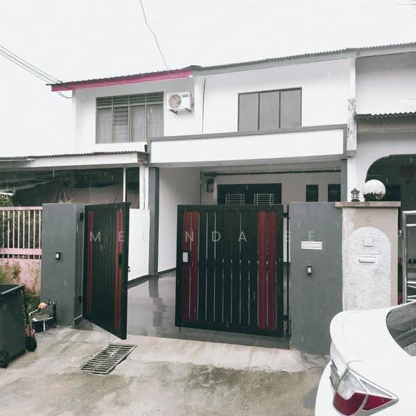 Rumah Teres 2-Tingkat untuk Dijual di Taman Johor Jaya (Johor Bahru) - Melinda Ee - Exterior - PropertyGuru.com.my