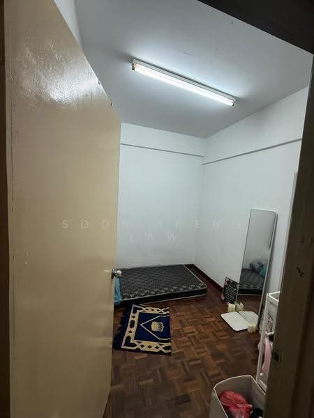 Pangsapuri untuk Disewa di Abadi Indah - Soon Sheng Law - Bedroom - PropertyGuru.com.my