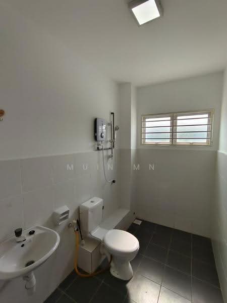 2-storey Terraced House for Sale in Kuala Selangor (Selangor) - Muin Mn - Bathroom - PropertyGuru.com.my