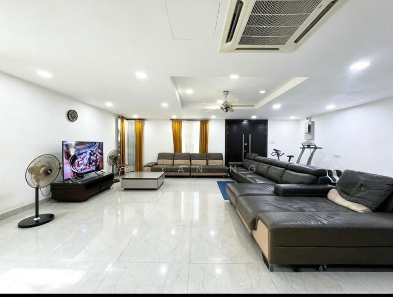 2.5-storey Terraced House for Sale in Pandan Indah (Ampang) - Bryan Ng - Living Room - PropertyGuru.com.my