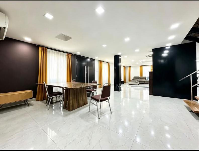 2.5-storey Terraced House for Sale in Pandan Indah (Ampang) - Bryan Ng - Living Room - PropertyGuru.com.my