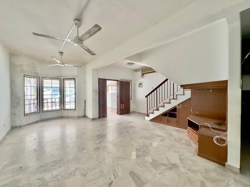 Rumah Teres 2-Tingkat untuk Dijual di Wangsa Maju (Kuala Lumpur) - Azli Ibrahim - Living Room - PropertyGuru.com.my