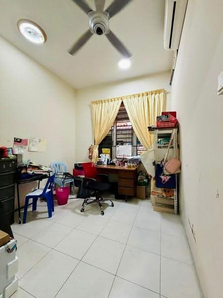 Cluster House for Sale in Taman Gaya (Ulu Tiram) - Zack Chow - Study - PropertyGuru.com.my