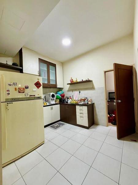 Cluster House for Sale in Taman Gaya (Ulu Tiram) - Zack Chow - Kitchen - PropertyGuru.com.my