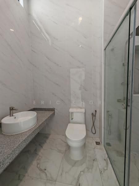 Rumah Berkembar untuk Dijual di SPPK (Ipoh) - Eric Khor - Bathroom - PropertyGuru.com.my