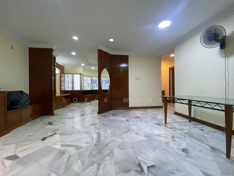Kondominium untuk Dijual di De Tropicana - Sofia Wong - Living Room - PropertyGuru.com.my
