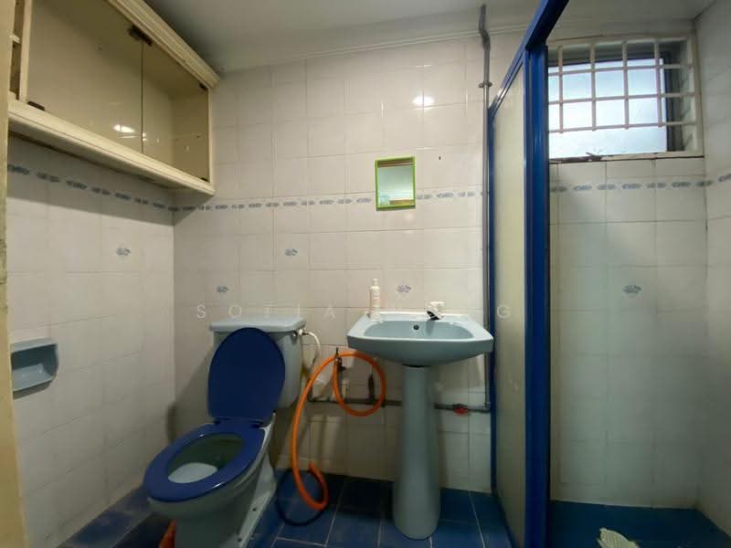 Kondominium untuk Dijual di De Tropicana - Sofia Wong - Bathroom - PropertyGuru.com.my