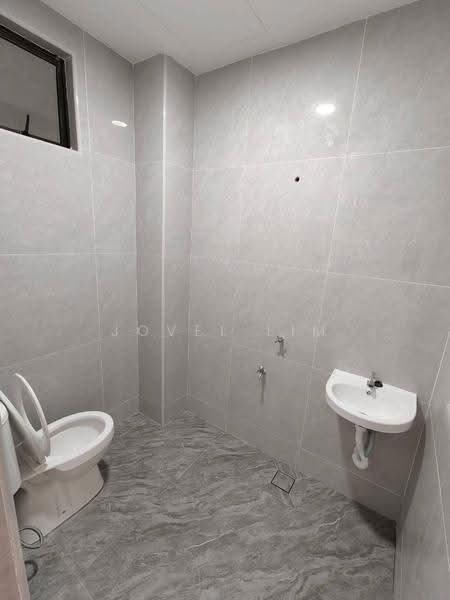 Rumah Teres 2-Tingkat untuk Dijual di Taman Puteri Wangsa (Ulu Tiram) - Jovel Lim - Bathroom - PropertyGuru.com.my