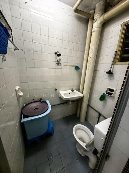 Apartment for Sale at Sri Jinjang - Johnny Lim - Bathroom - PropertyGuru.com.my