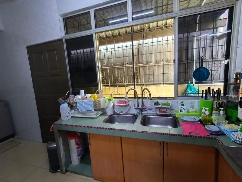 Bungalow House untuk Dijual di Taman Kepong (Kepong) - Joseph Ee - Kitchen - PropertyGuru.com.my