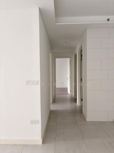 Kediaman Servis untuk Dijual di Jendela Residences - Jackie Fong - Corridor - PropertyGuru.com.my