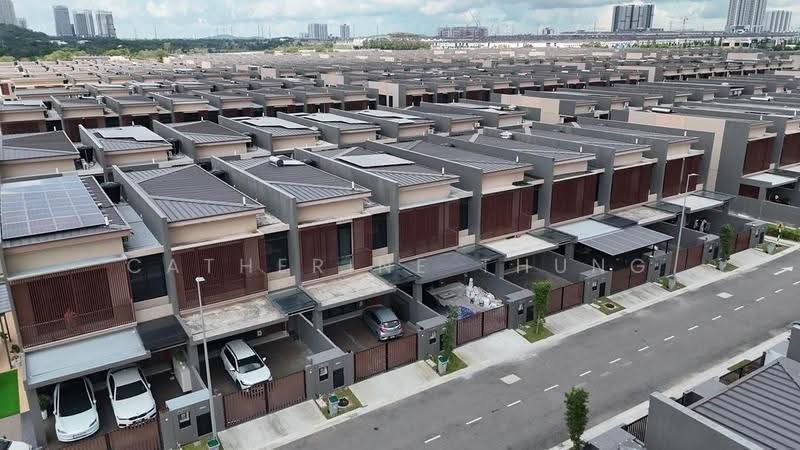 2-storey Terraced House for Sale in Puteri Harbour (Iskandar Puteri (Nusajaya)) - Catherine Thung - Exterior - PropertyGuru.com.my