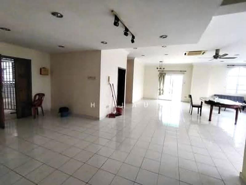 Condominium for Sale at Endah Ria - HL Lau - Living Room - PropertyGuru.com.my