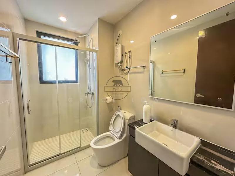 Condominium for Rent at Bay Point @ Country Garden Danga Bay - Grace Low - Bathroom - PropertyGuru.com.my