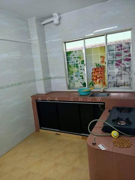 Flat for Sale at Flat Taman Rinting - Zack Chow - Kitchen - PropertyGuru.com.my