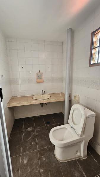 Rumah Teres 2-Tingkat untuk Dijual di Taman Johor Jaya (Johor Bahru) - Grace Low - Bathroom - PropertyGuru.com.my