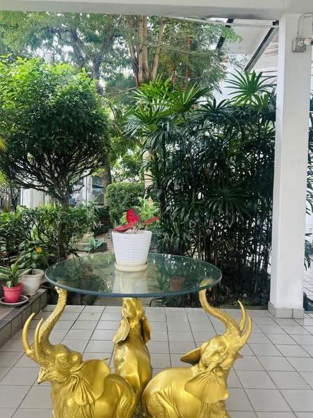 Kondominium untuk Dijual di Indah Damansara - Yamuna Devi Krishnan Kutty - Lobby deco - PropertyGuru.com.my