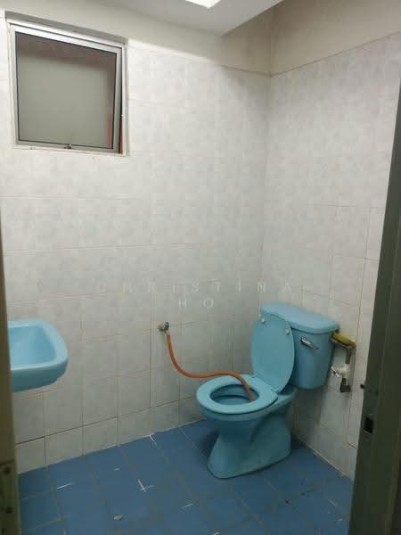 Pangsapuri untuk Dijual di Sri Camellia - Christina Ho - Bathroom - PropertyGuru.com.my