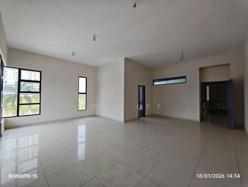 Semi-Detached House for Sale in Taman Bayu Puteri (Johor Bahru) - Coco Lee - Living Room - PropertyGuru.com.my