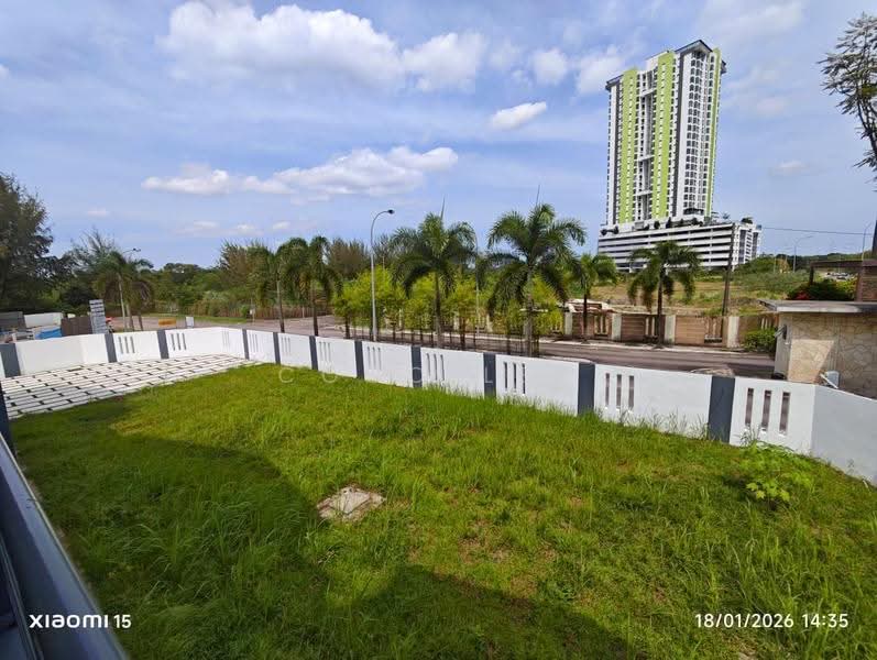 Semi-Detached House for Sale in Taman Bayu Puteri (Johor Bahru) - Coco Lee - Exterior - PropertyGuru.com.my