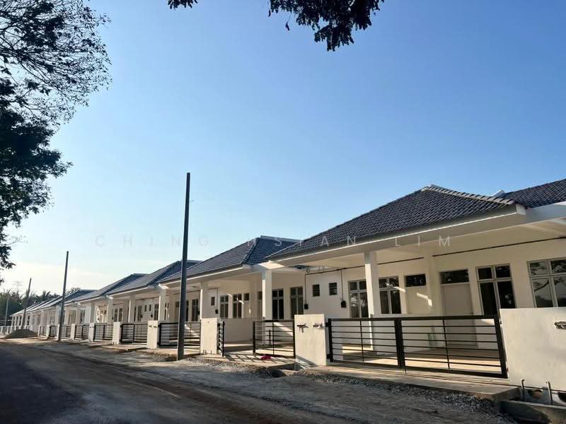 1-storey Terraced House for Sale in Sungai Karangan (Kedah) - Ching Hsian Lim - Exterior - PropertyGuru.com.my