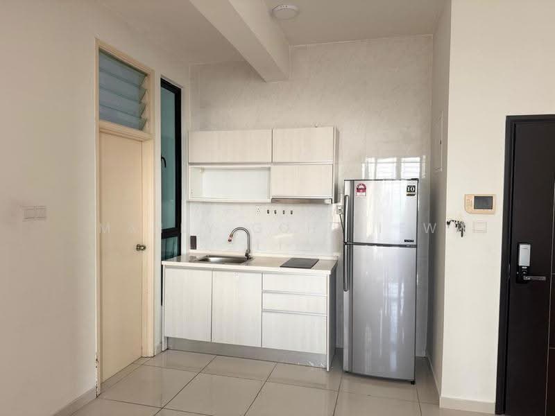Service Residence for Sale at D'Summit Residences - Mandy Goh Siew Li - Kitchen - PropertyGuru.com.my