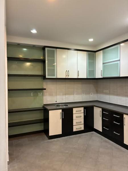 1-storey Terraced House for Sale in Shah Alam (Selangor) - Emily Kho - Kitchen - PropertyGuru.com.my