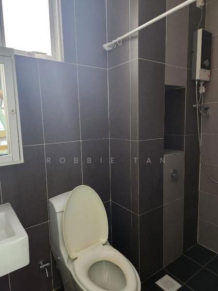 Service Residence for Sale at Skysuites @ Meldrum Hills - Robbie Tan - Bathroom - PropertyGuru.com.my