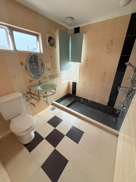 Semi-Detached House for Sale in Seremban 2 (Negeri Sembilan) - Marcus Yeow - Bathroom - PropertyGuru.com.my
