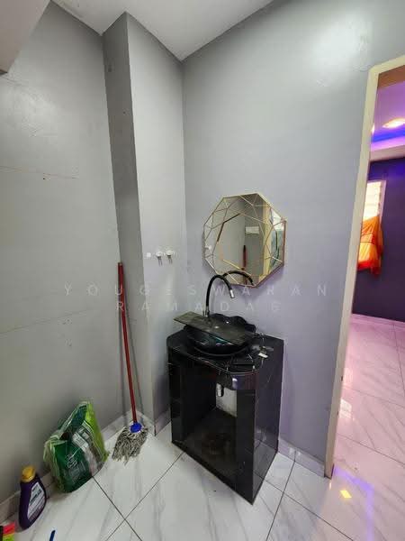 Townhouse for Rent in Taman Villa Senja (Rawang) - YOUGESWARAN RAMADAS - Bathroom - PropertyGuru.com.my
