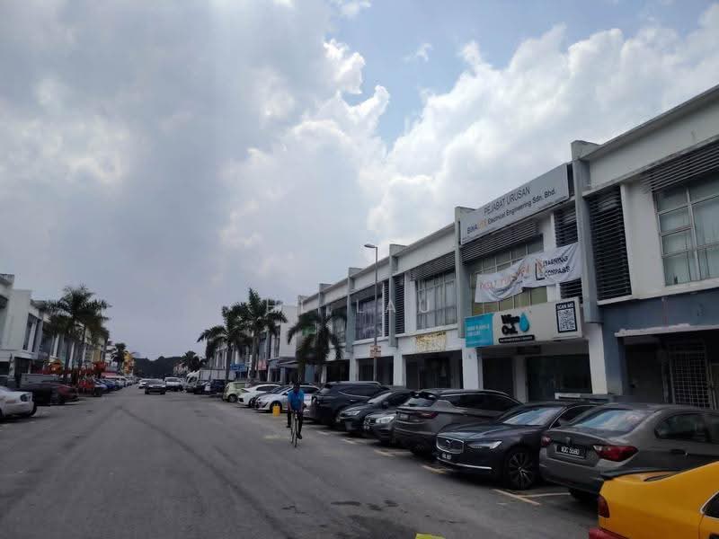 Shop for Sale in Bandar Putra Permai (Seri Kembangan) - HL Lau - PropertyGuru.com.my