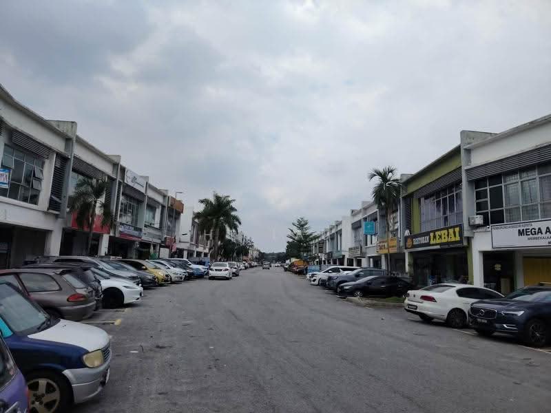 Shop for Sale in Bandar Putra Permai (Seri Kembangan) - HL Lau - Exterior - PropertyGuru.com.my