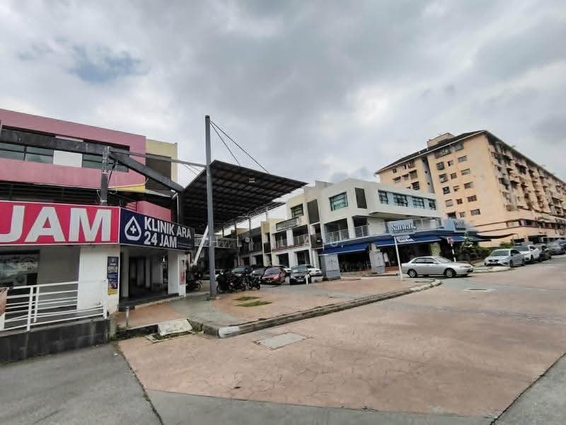 Shop for Sale in Bandar Putra Permai (Seri Kembangan) - HL Lau - Exterior - PropertyGuru.com.my