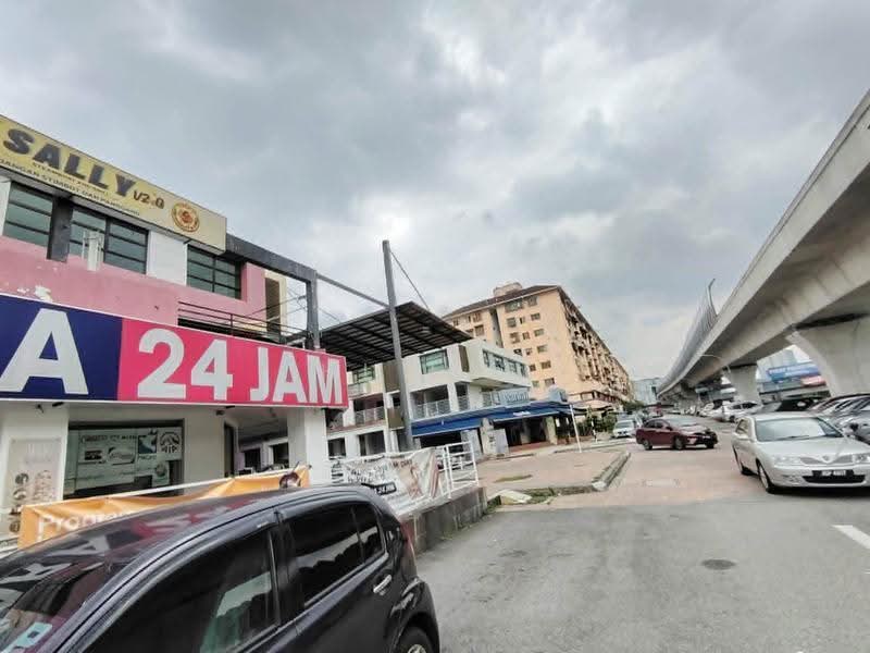 Shop for Sale in Bandar Putra Permai (Seri Kembangan) - HL Lau - Exterior - PropertyGuru.com.my