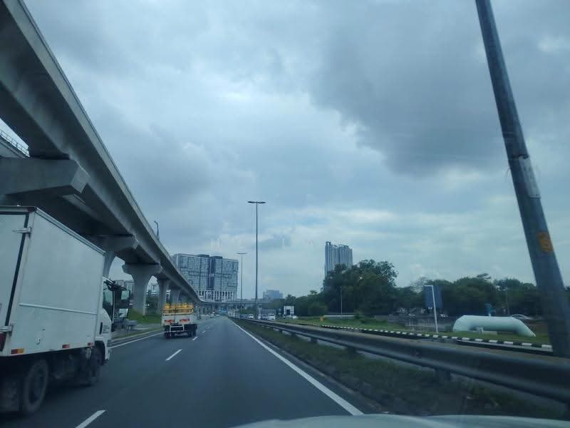Shop for Sale in Bandar Putra Permai (Seri Kembangan) - HL Lau - PropertyGuru.com.my