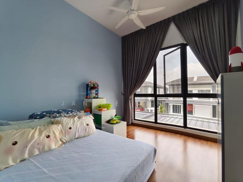 Semi-Detached House for Sale in Setia Alam (Selangor) - Janice Tang - Bedroom - PropertyGuru.com.my