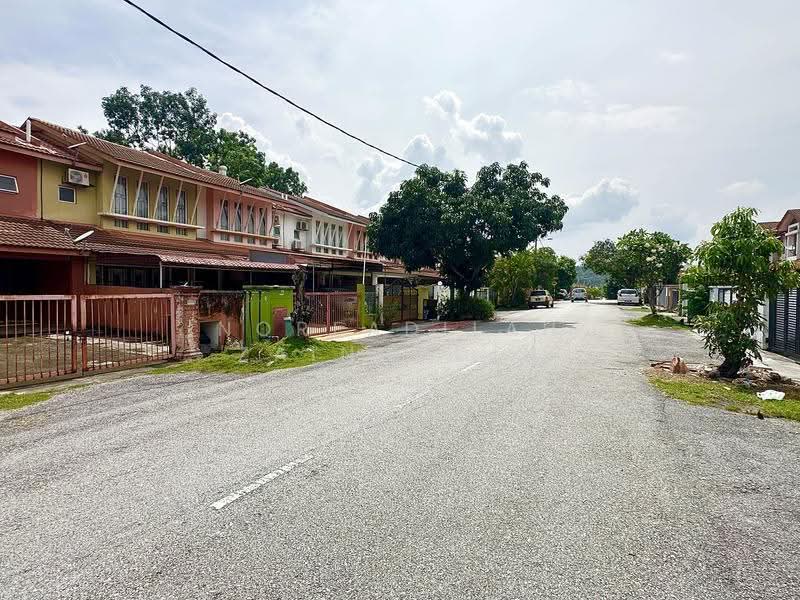 Terraced House for Sale in Bandar Country Homes (Rawang) - NORFADILAH ZAINUDDIN - Exterior - PropertyGuru.com.my